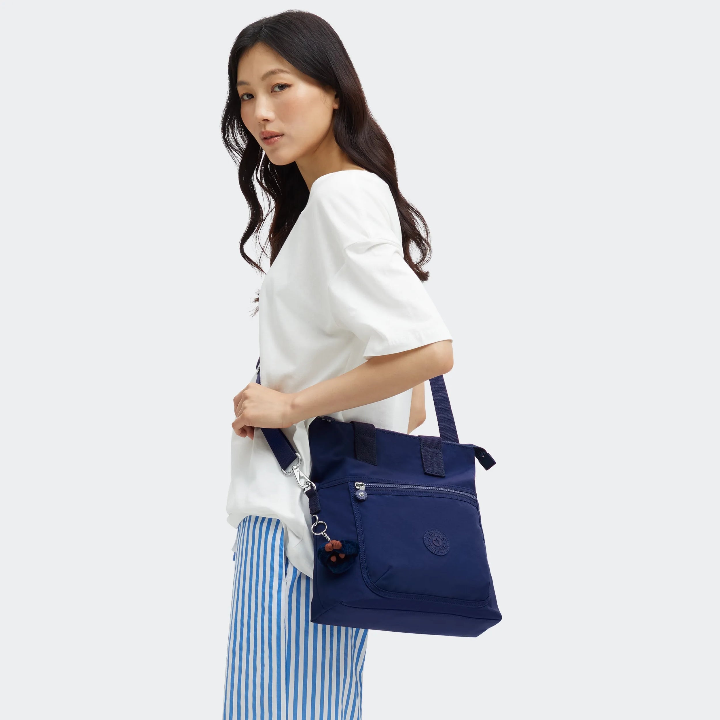 Eleva Convertible Shoulder Bag - Image 2